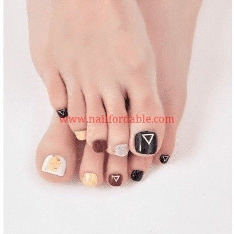 Gold triangle | Nail Wraps | Nail Stickers | Nail Strips | Gel Nails | Nail Polish Wraps - Nailfordable