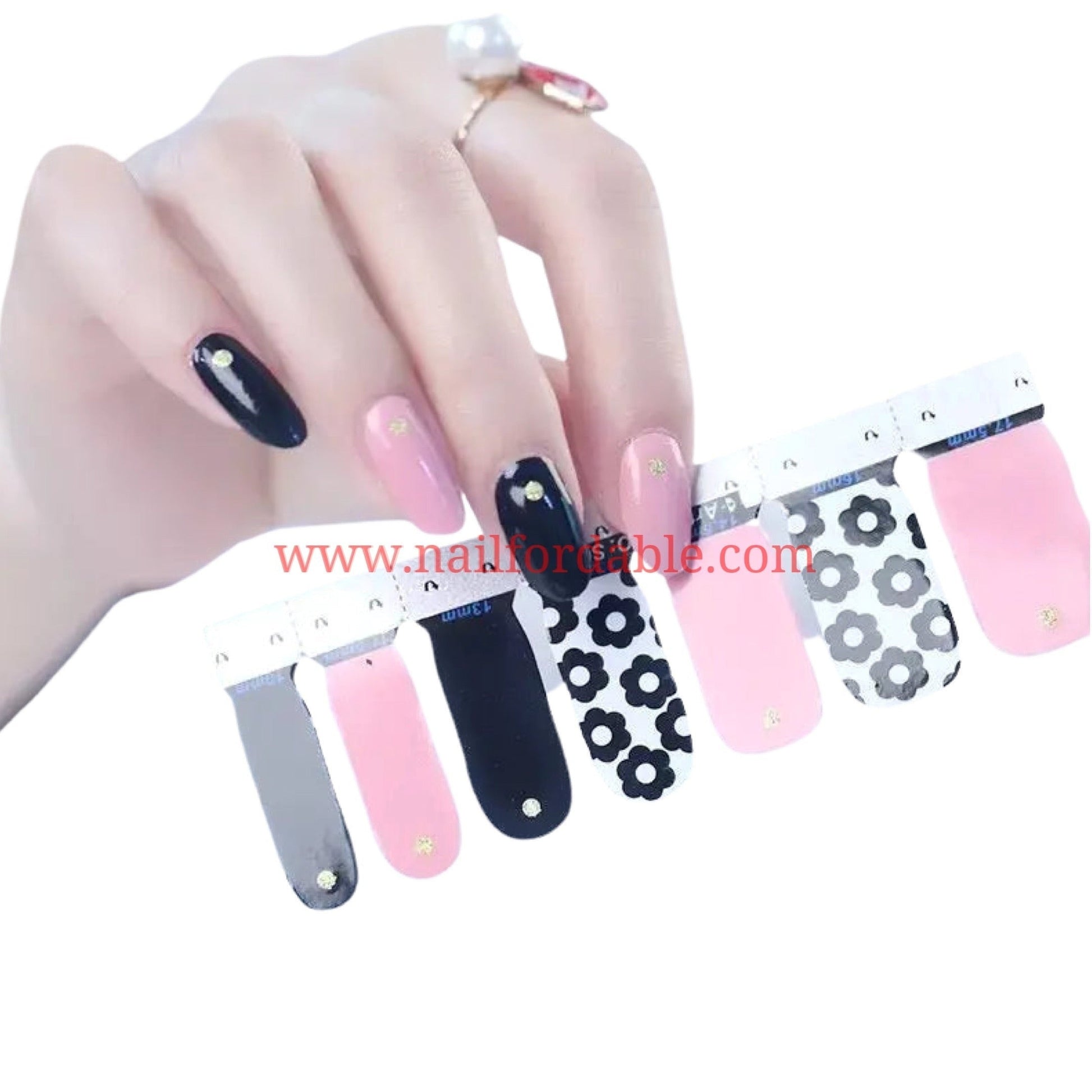 Black flowers | Nail Wraps | Nail Stickers | Nail Strips | Gel Nails | Nail Polish Wraps - Nailfordable