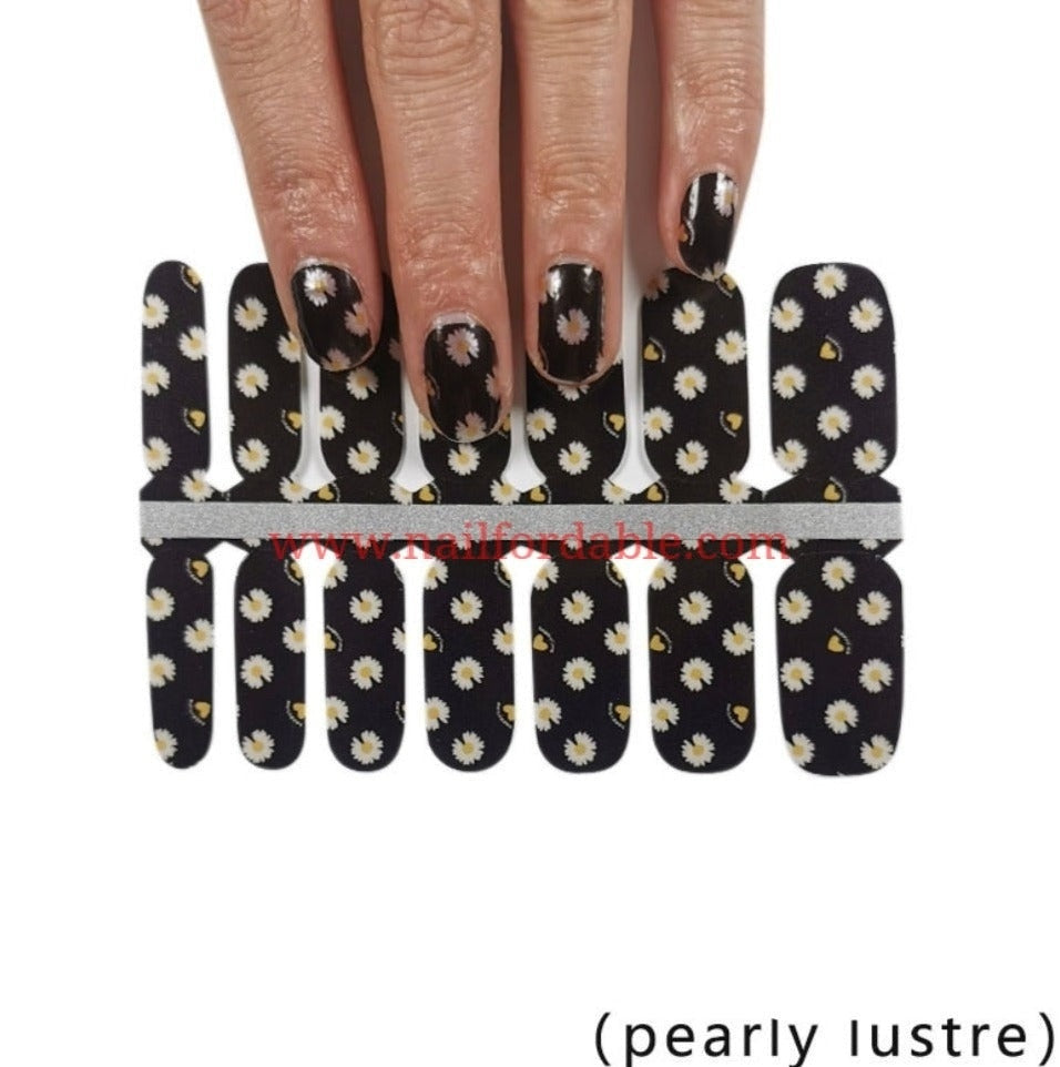 White Perenials | Nail Wraps | Nail Stickers | Nail Strips | Gel Nails | Nail Polish Wraps - Nailfordable