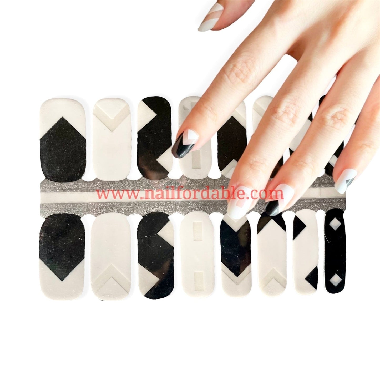 Geos Black and white | Nail Wraps | Nail Stickers | Nail Strips | Gel Nails | Nail Polish Wraps - Nailfordable