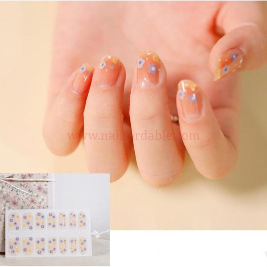 Tiny white flowers | Nail Wraps | Nail Stickers | Nail Strips | Gel Nails | Nail Polish Wraps - Nailfordable