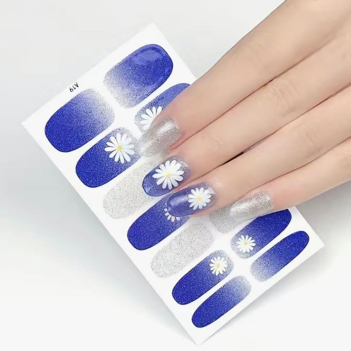 Winter Daisy | Nail Wraps | Nail Stickers | Nail Strips | Gel Nails | Nail Polish Wraps - Nailfordable