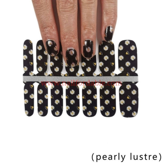 Little Daisies | Nail Wraps | Nail Stickers | Nail Strips | Gel Nails | Nail Polish Wraps - Nailfordable